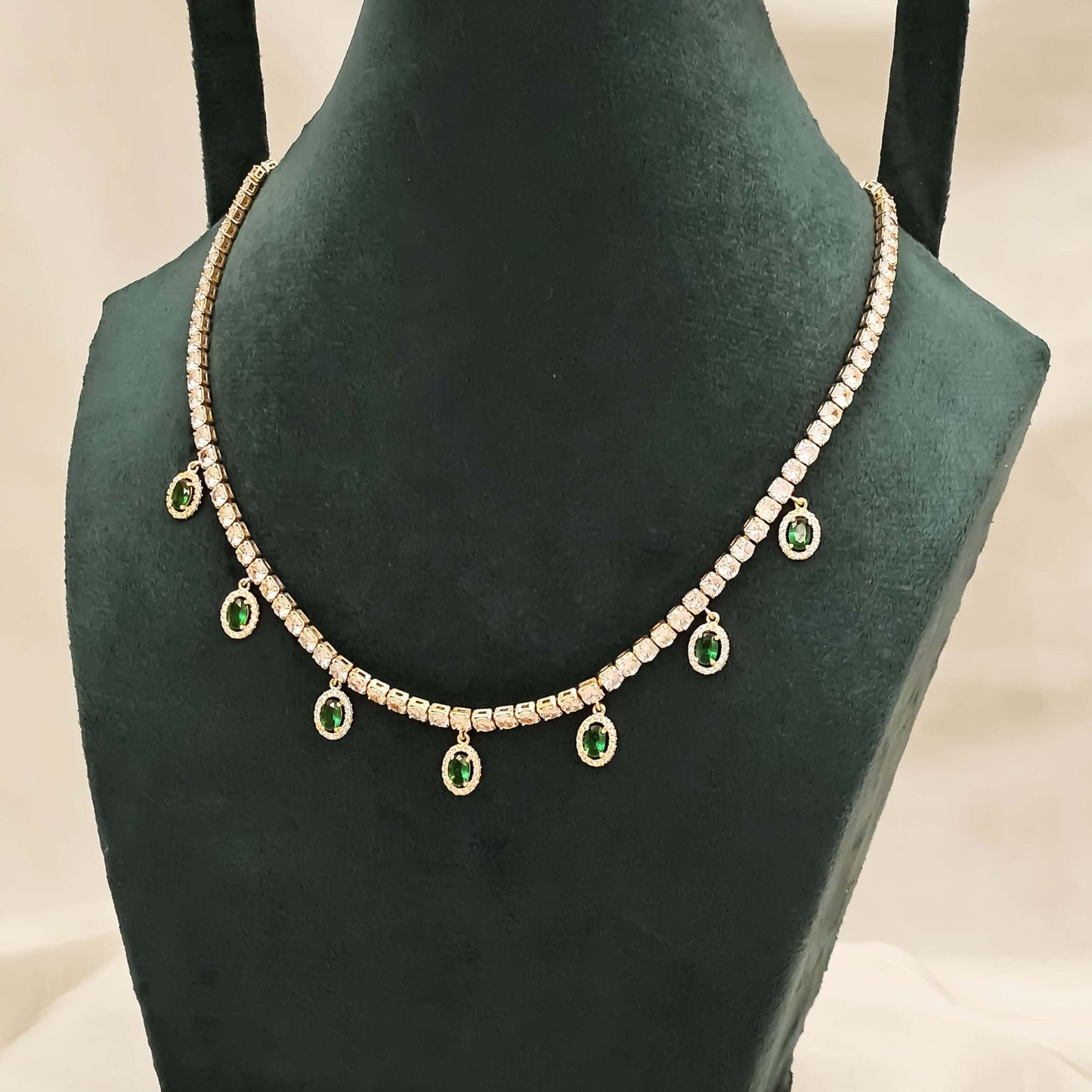 Elegant Emerlad Drop (Gold Plated) - FAH Jewelry