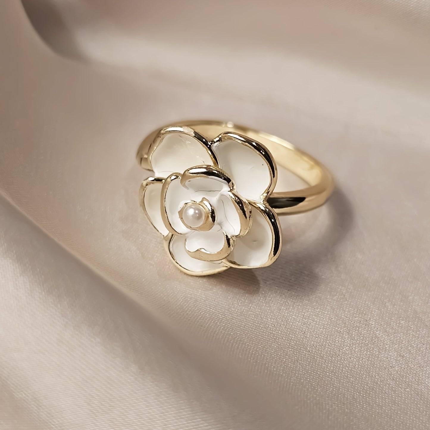 Elegant Pearl Flower Ring - FAH Jewelry