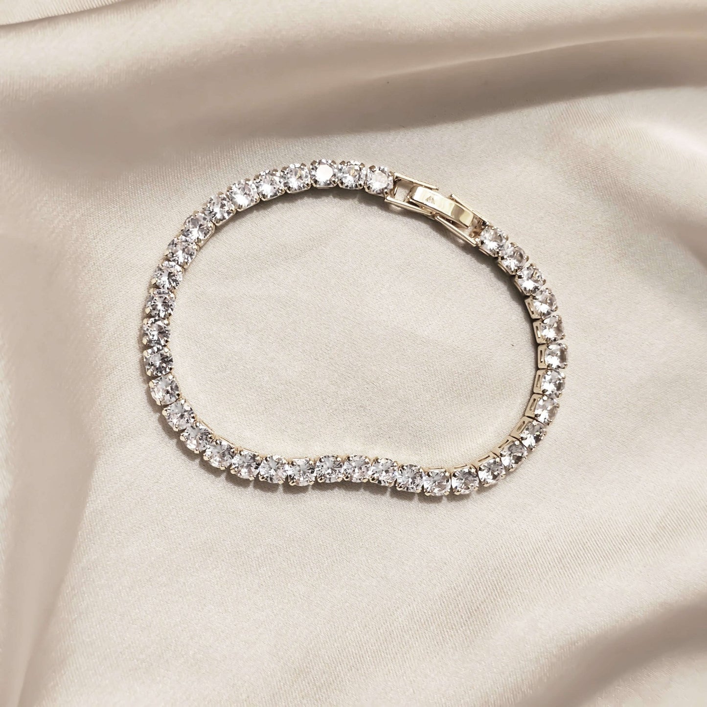 Elegant Princess Cut Gold Bracelet - FAH Jewelry