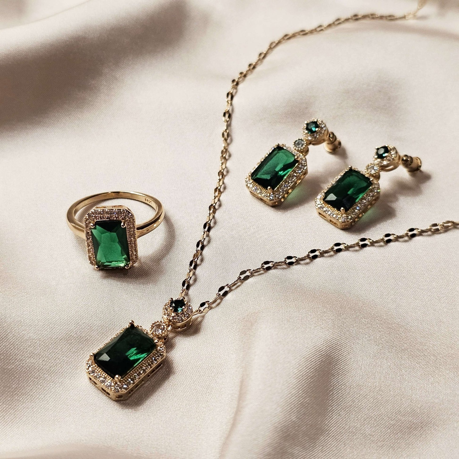 Emerald Perfume Bottle Jewelry Set Exquisite Necklace Earrings Ring - FAH Jewelry