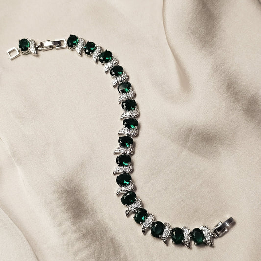 Evergreen Bond Emerald Pulse - FAH Jewelry