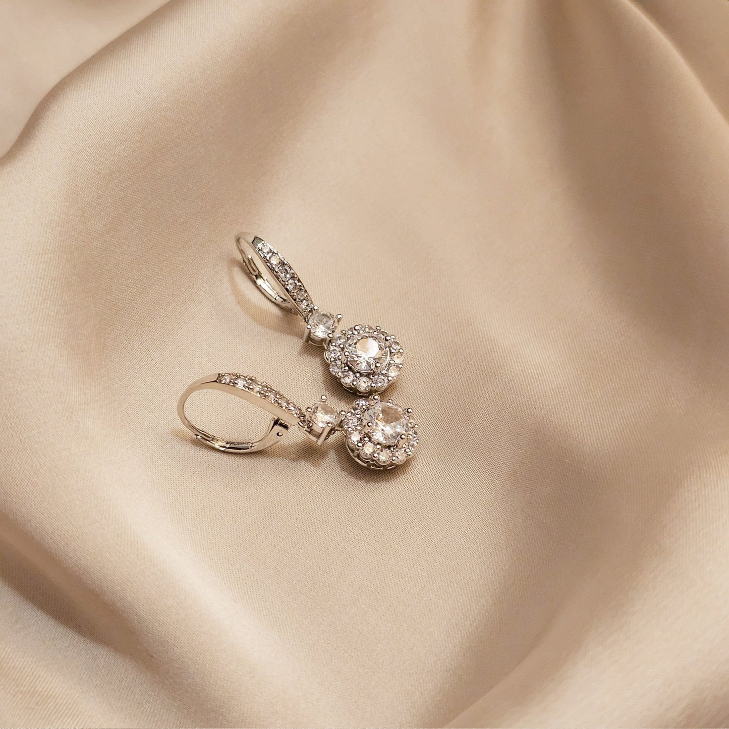 Exquisite Diamond Earrings - FAH Jewelry