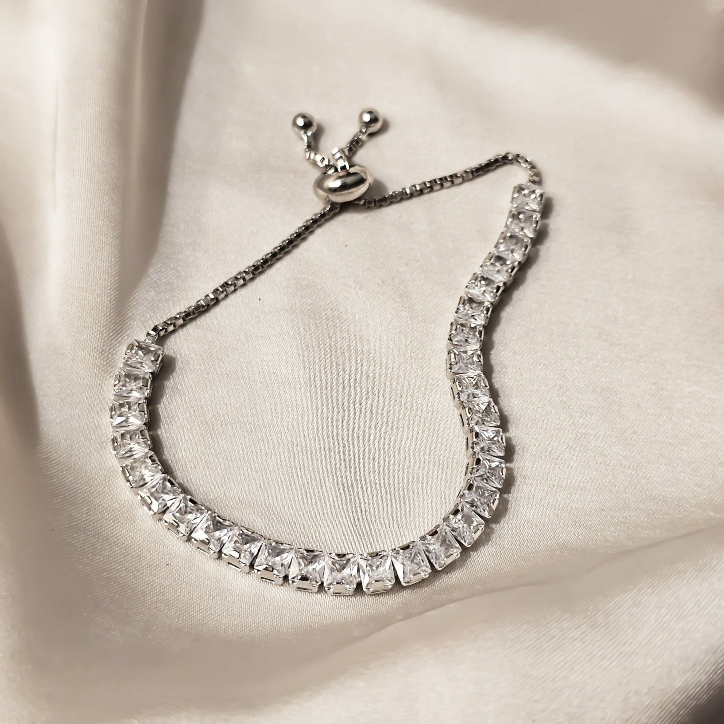 Glamorous Wreath Style Marquise Cut Zircon Bracelet (Silver) - FAH Jewelry