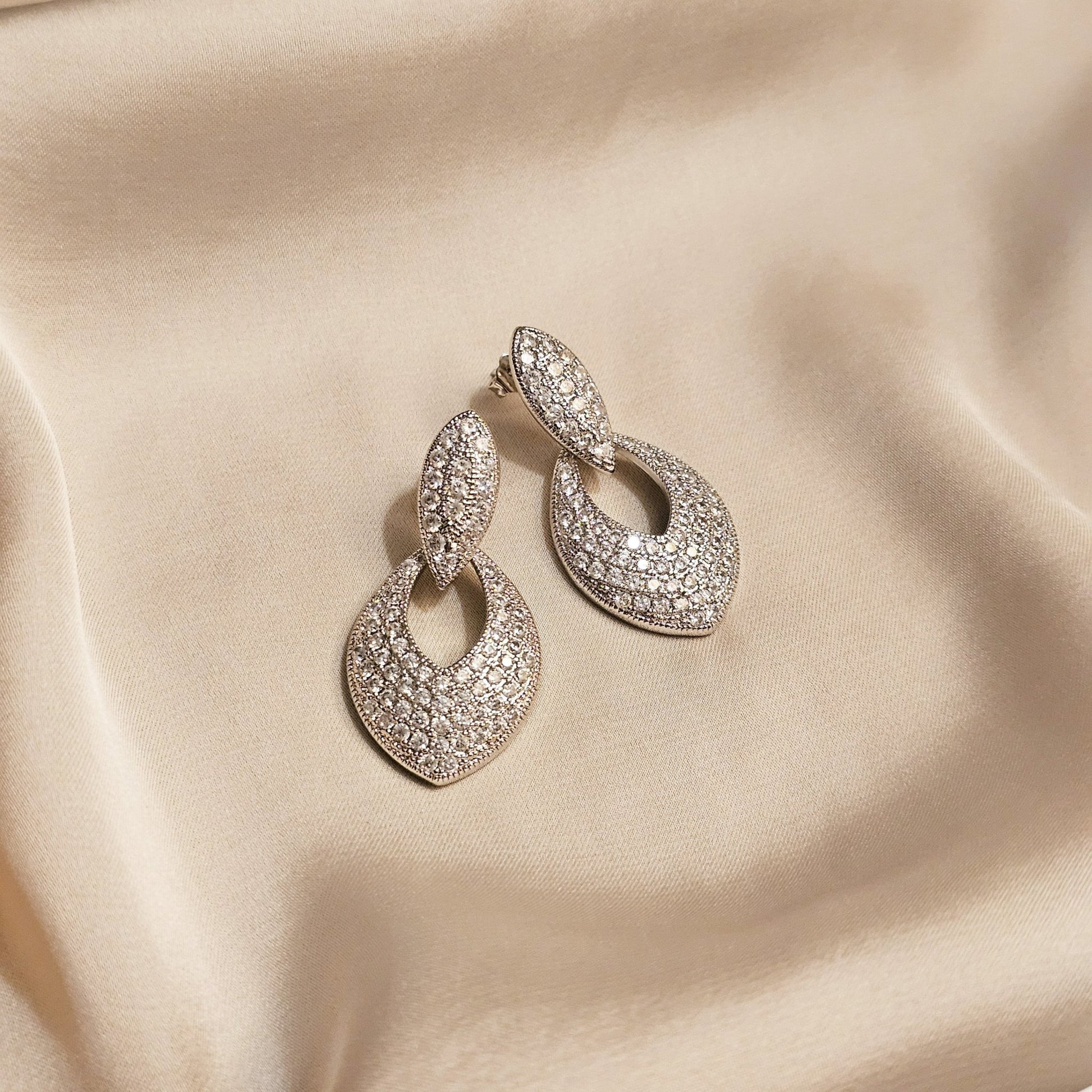 Gleaming Eclipse - FAH Jewelry