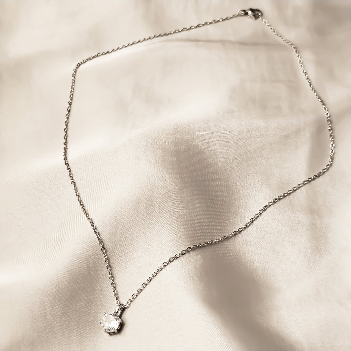 Grace Charm Round Shape Pendant - FAH Jewelry