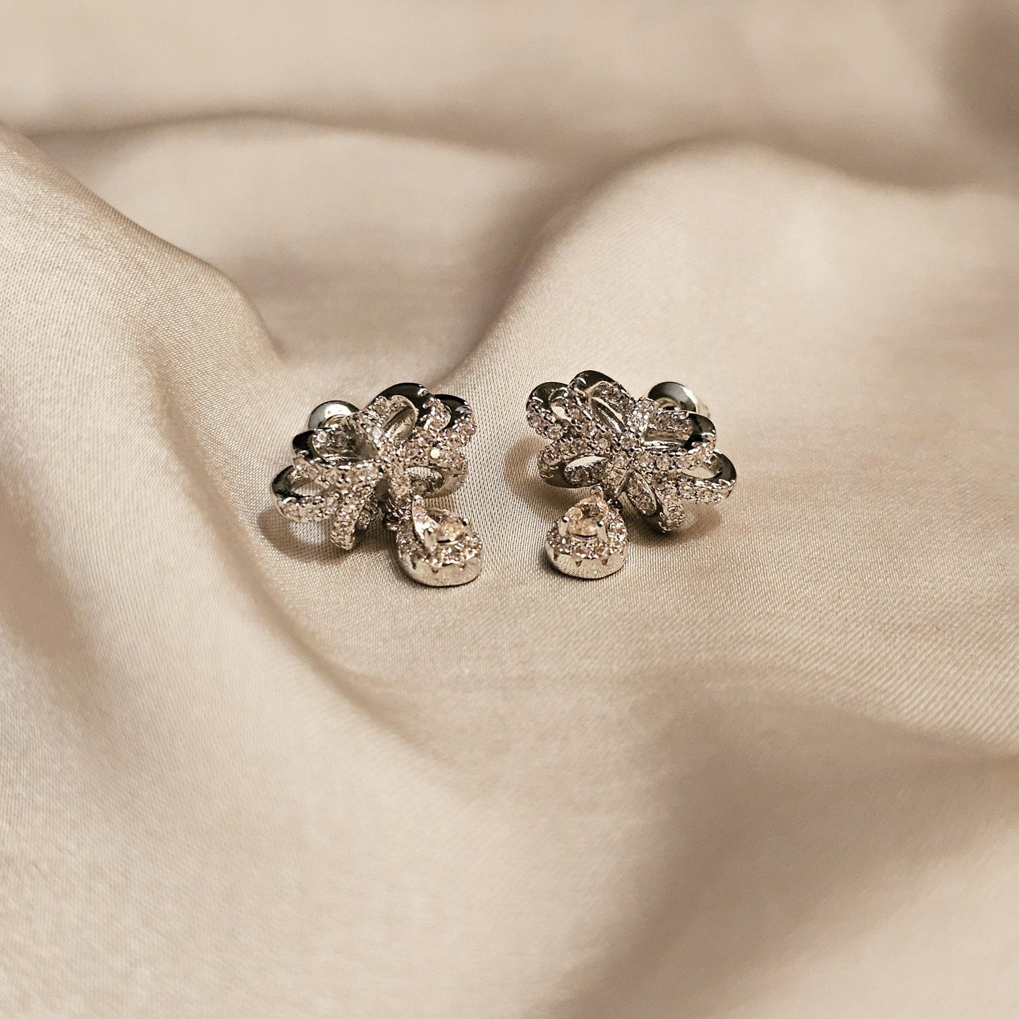 Graceful Eternal Knot - FAH Jewelry