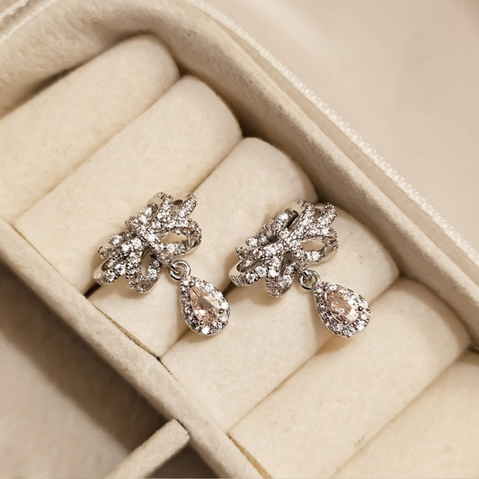 Graceful Eternal Knot - FAH Jewelry