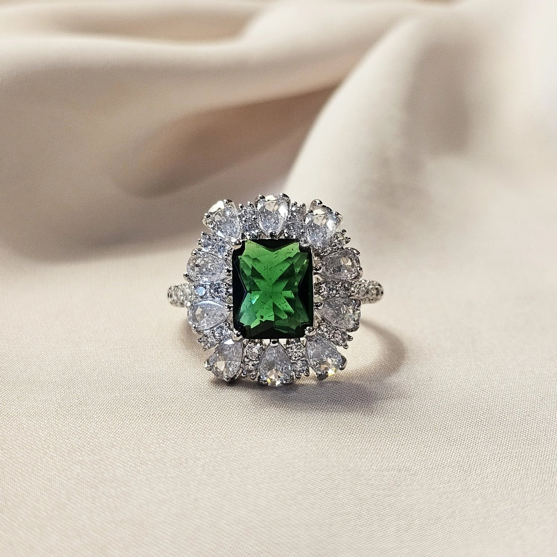 Green Emerald Gemstone Ring - FAH Jewelry