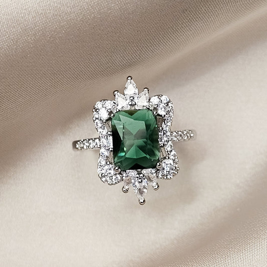 Green Emerald Gorgeous Ring - FAH Jewelry