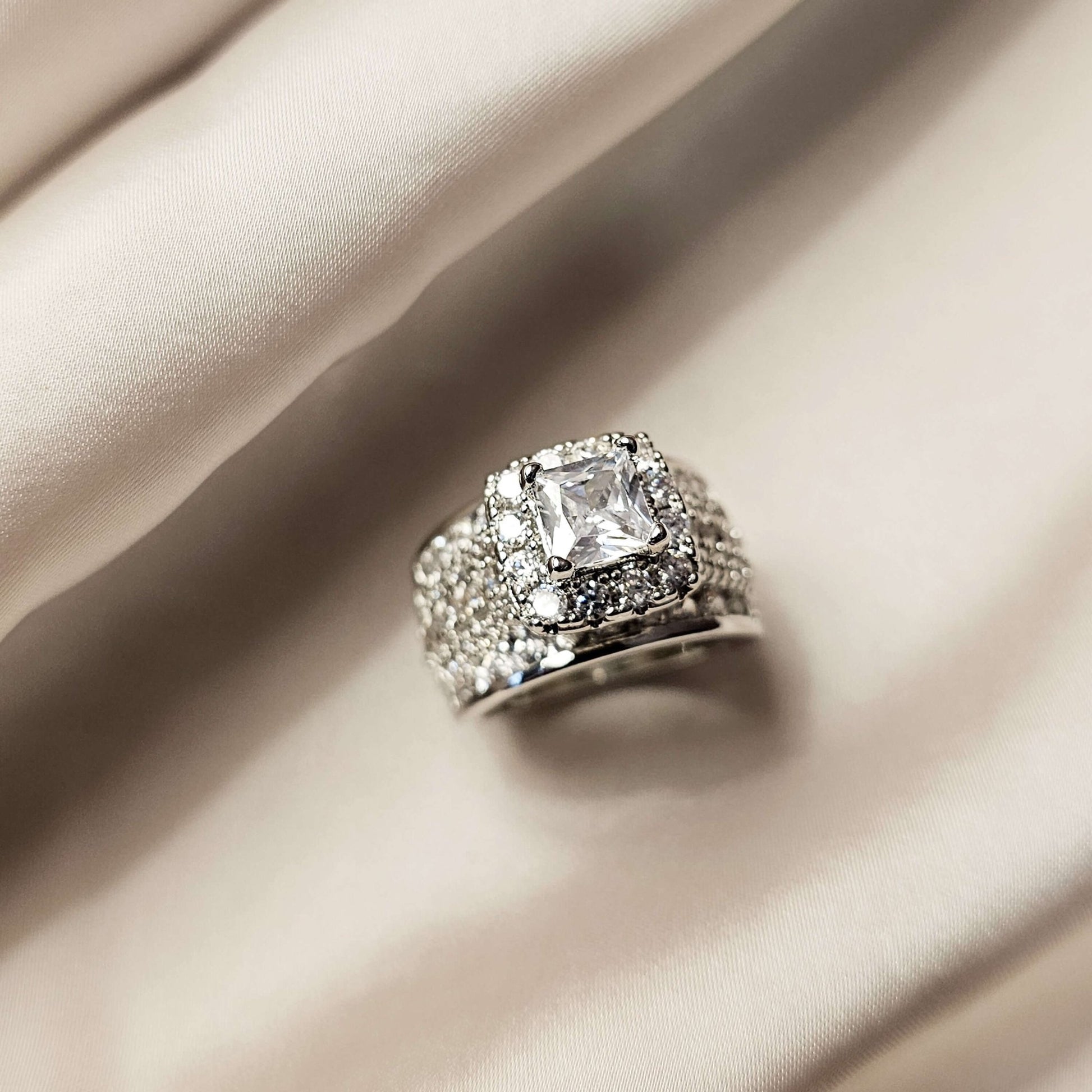 Huretailers - Gorgeous Jewelry Rotterdam Cubic Zirconia Ring - FAH Jewelry