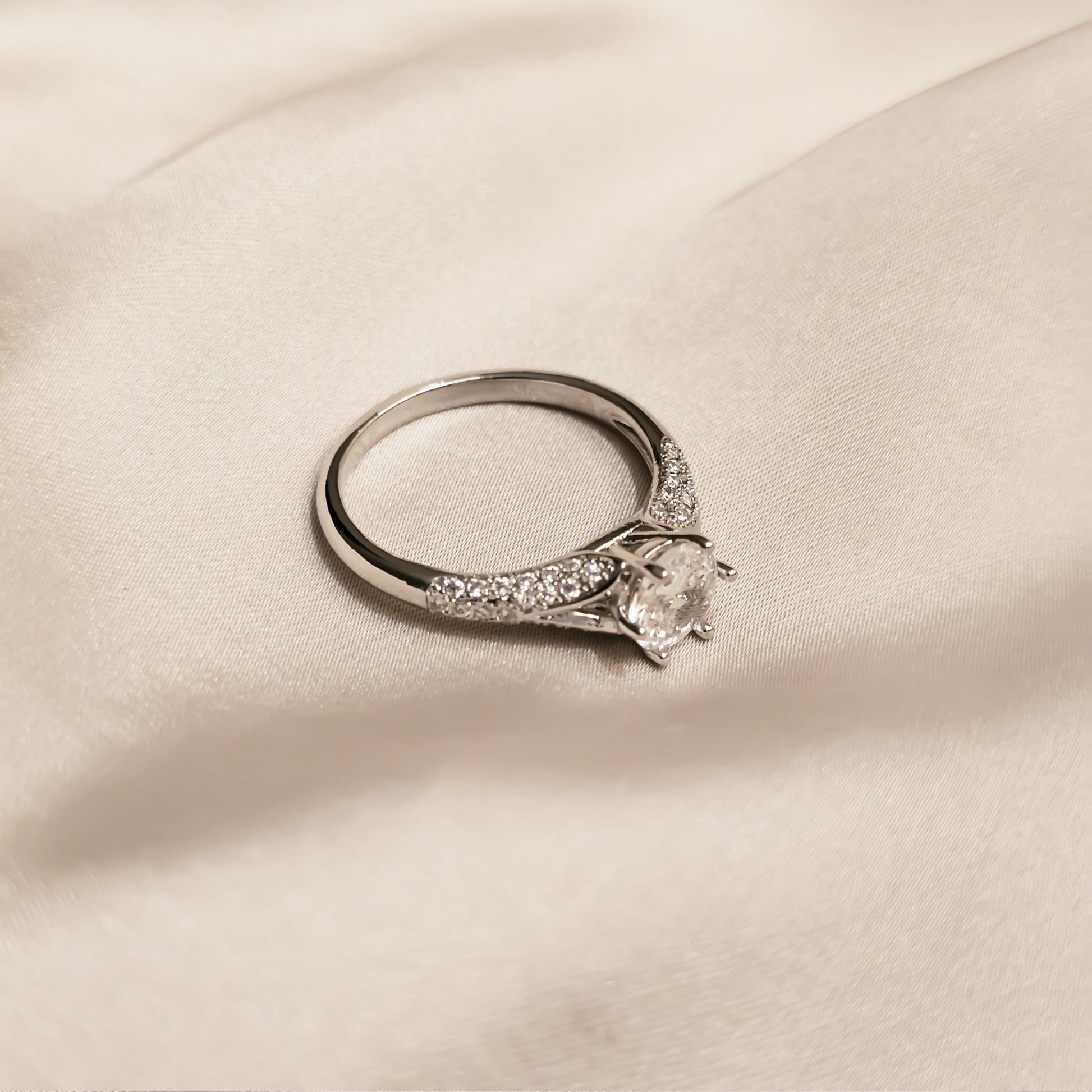 Imperial Grace Diamond Ring - FAH Jewelry