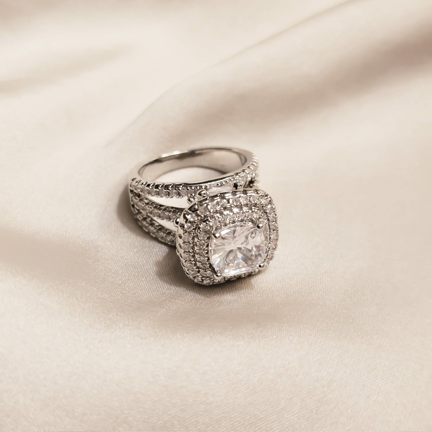 Infinite Brilliance Diamond Zircon Ring - FAH Jewelry