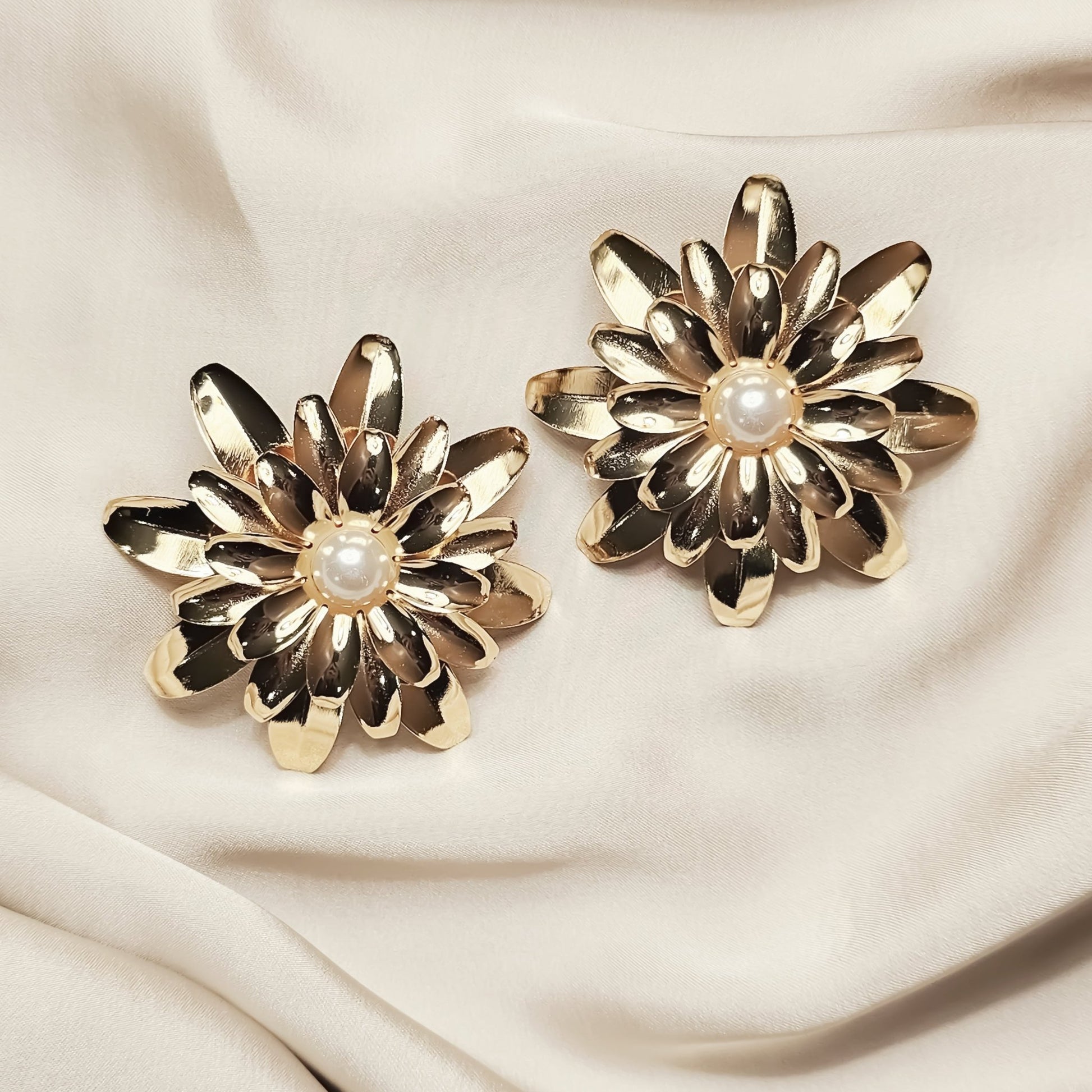 Ingemark Vintage Metal Big Flower Stud Earrings - FAH Jewelry