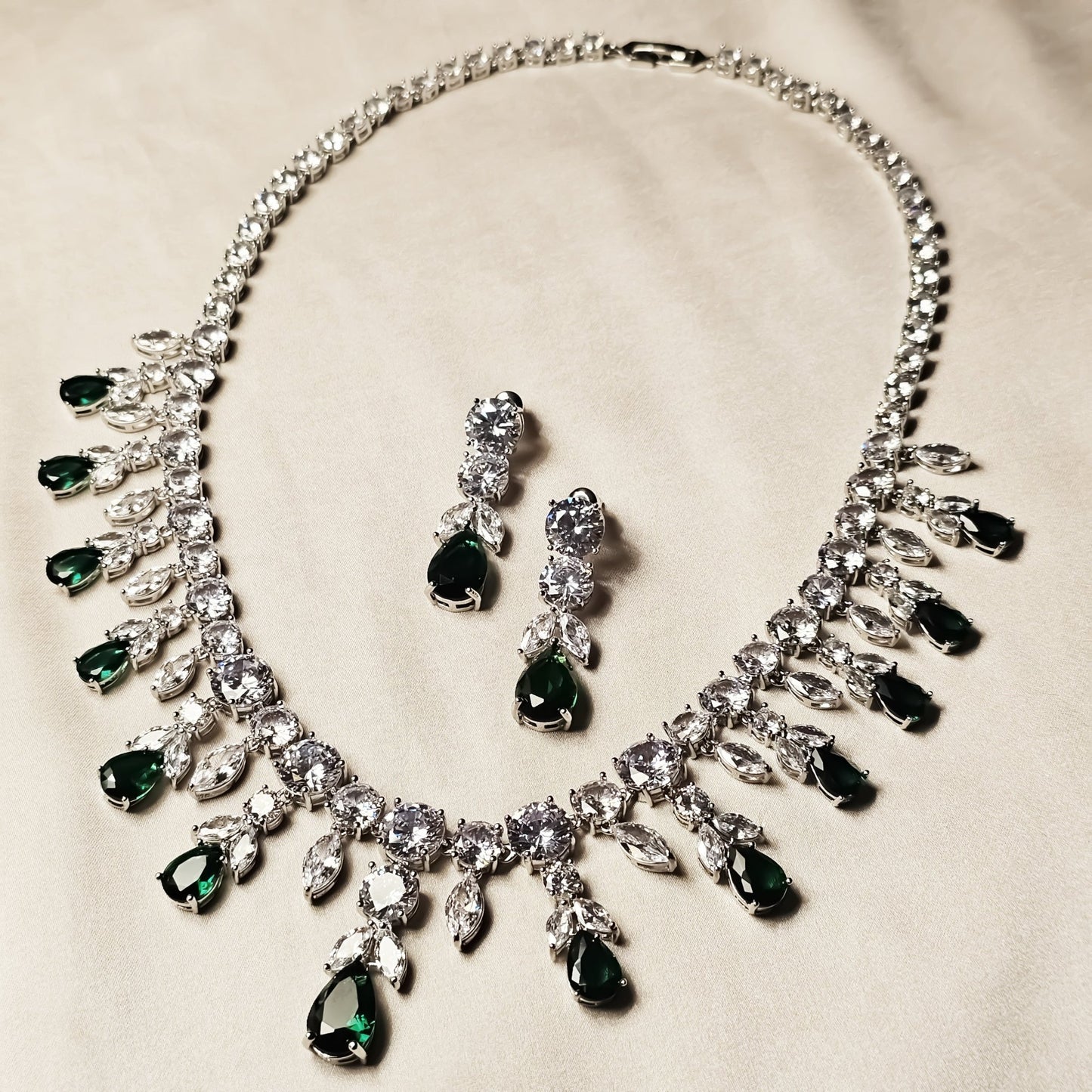 Lush Halo Zircon Necklace - FAH Jewelry