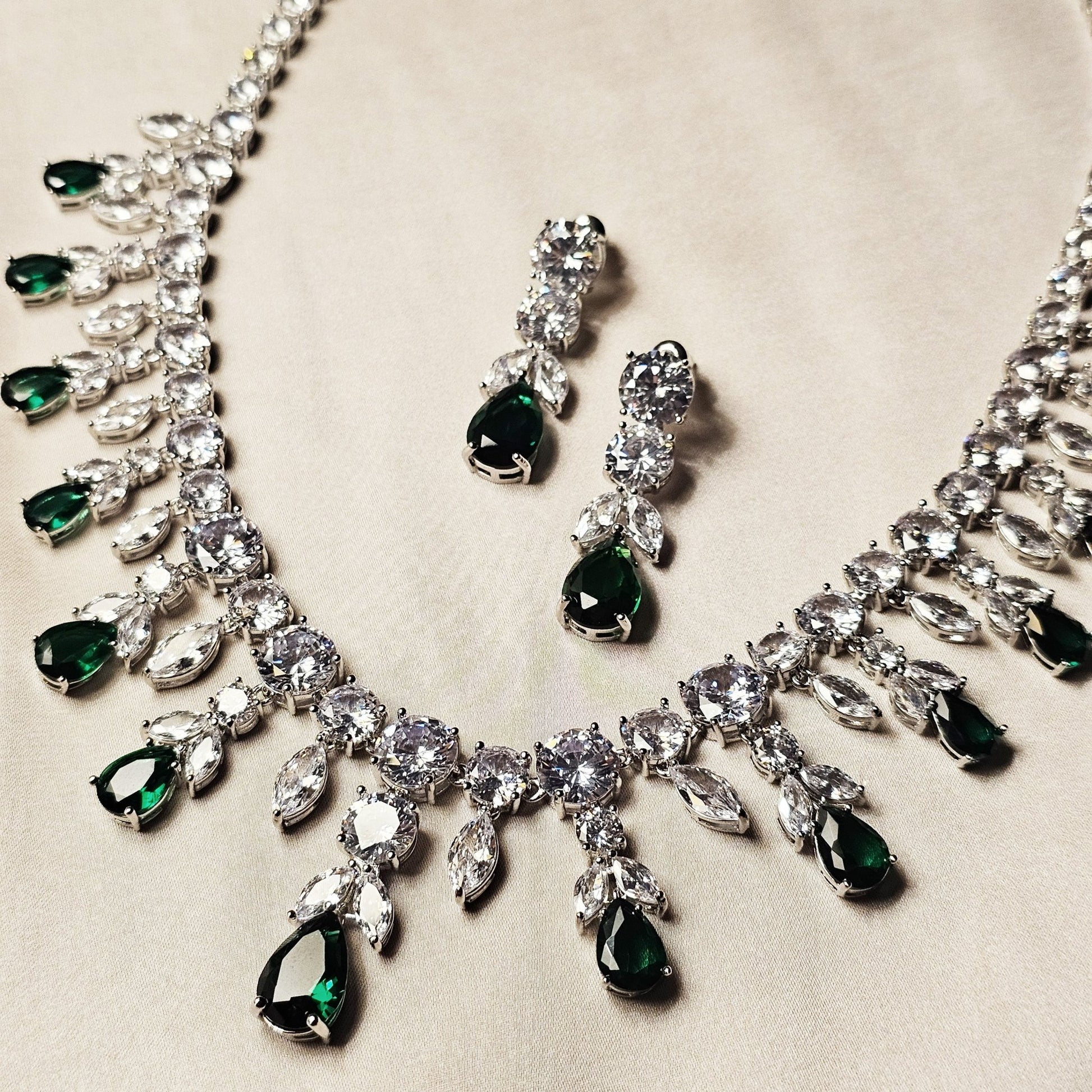 Lush Halo Zircon Necklace - FAH Jewelry