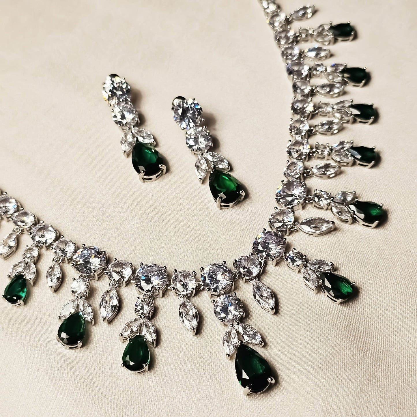 Lush Halo Zircon Necklace - FAH Jewelry