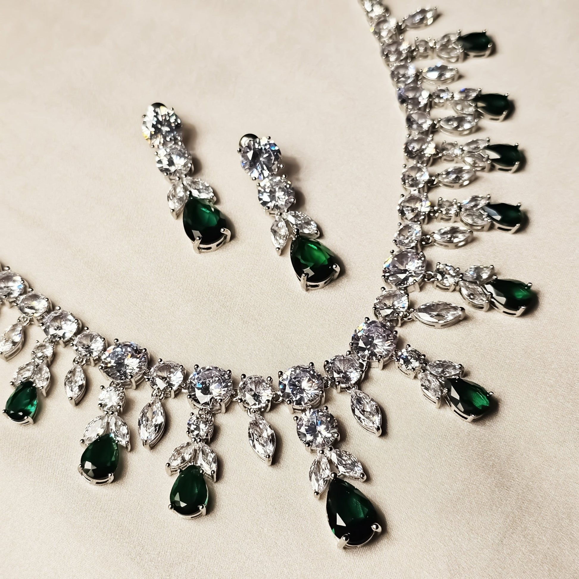 Lush Halo Zircon Necklace - FAH Jewelry