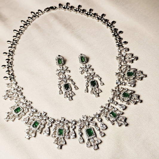 Luxe Nova Green Platinum - FAH Jewelry