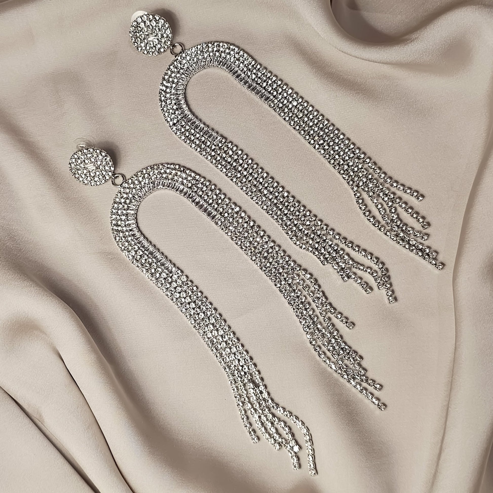 luxury and shining Rhinestone long chain hanging earrings - FAH Jewelry