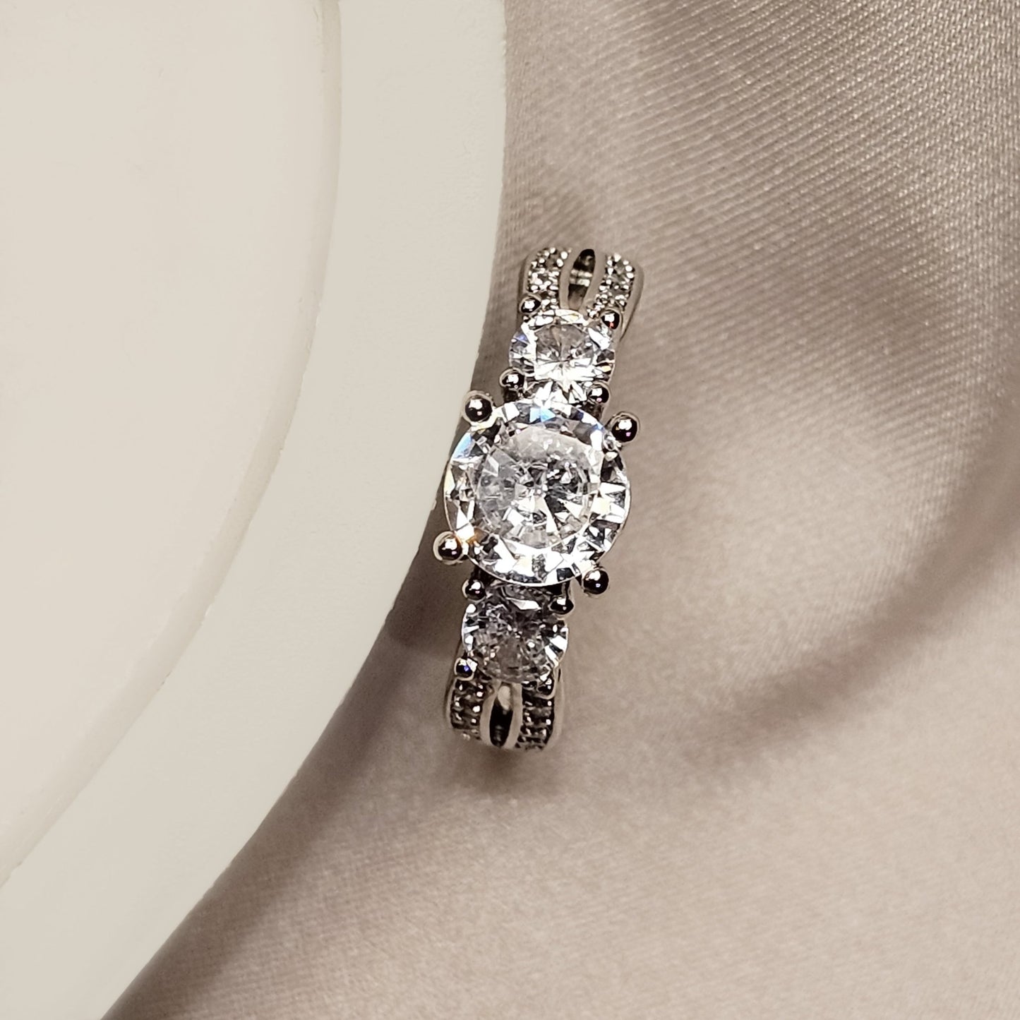 Luxury Cubic Zirconia Inlaid Party Ring - FAH Jewelry