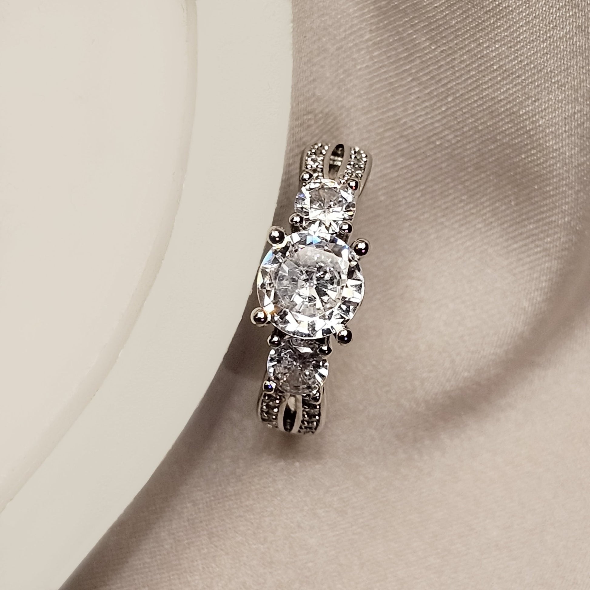 Luxury Cubic Zirconia Inlaid Party Ring - FAH Jewelry