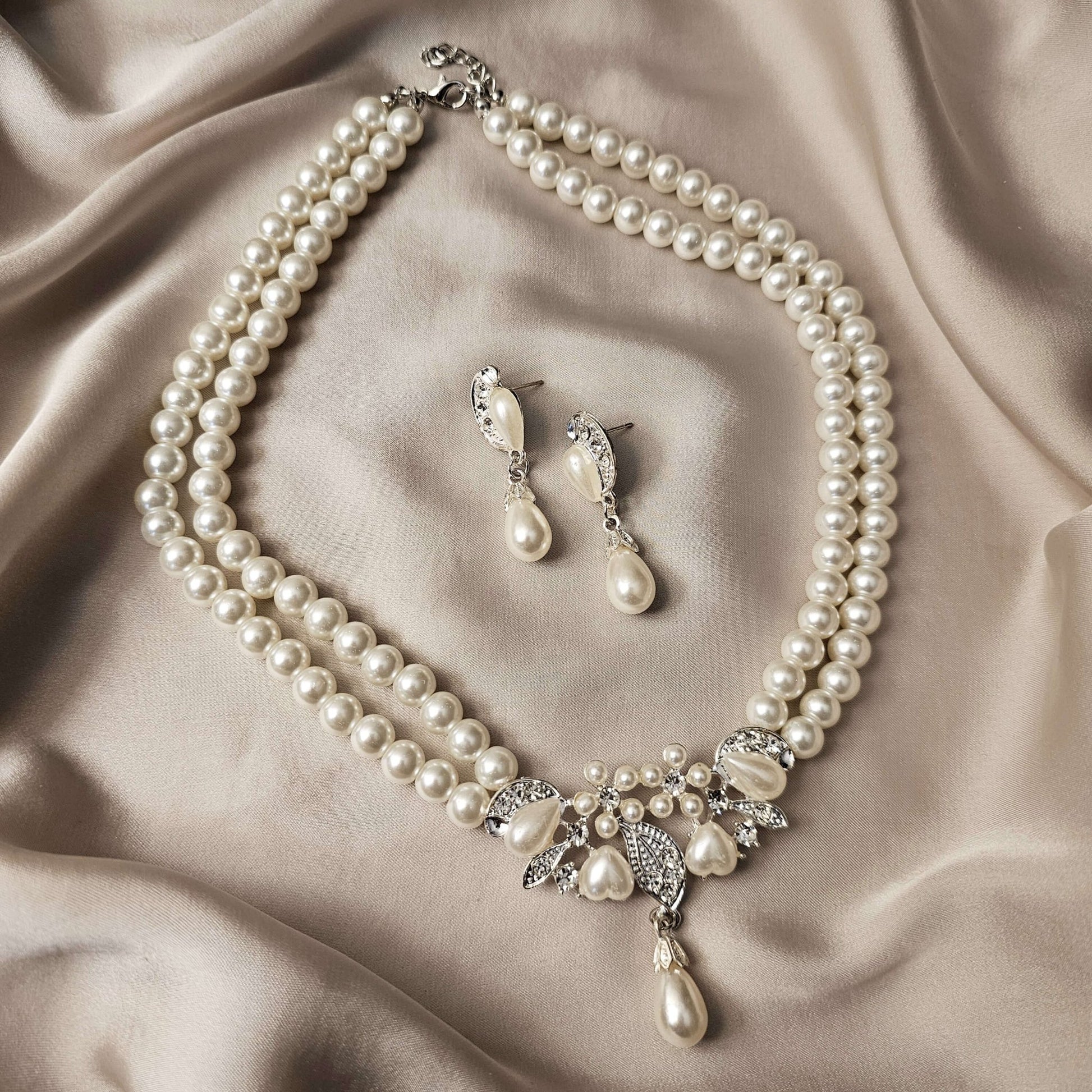 Luxury White Color Inlaid Crystal Glass Imitation Pearl Necklace - FAH Jewelry