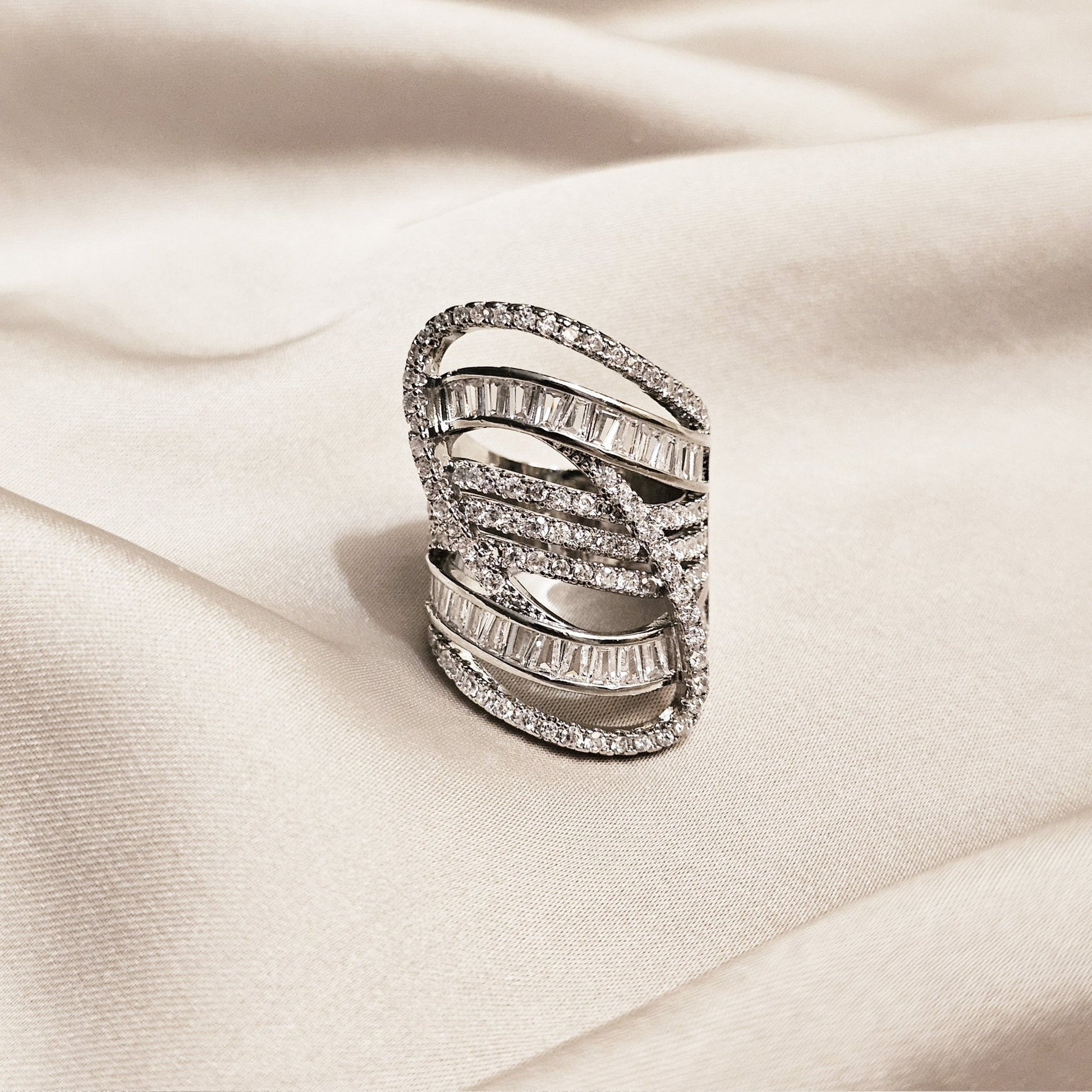 Moonlit Ribbons Zircon Ring - FAH Jewelry