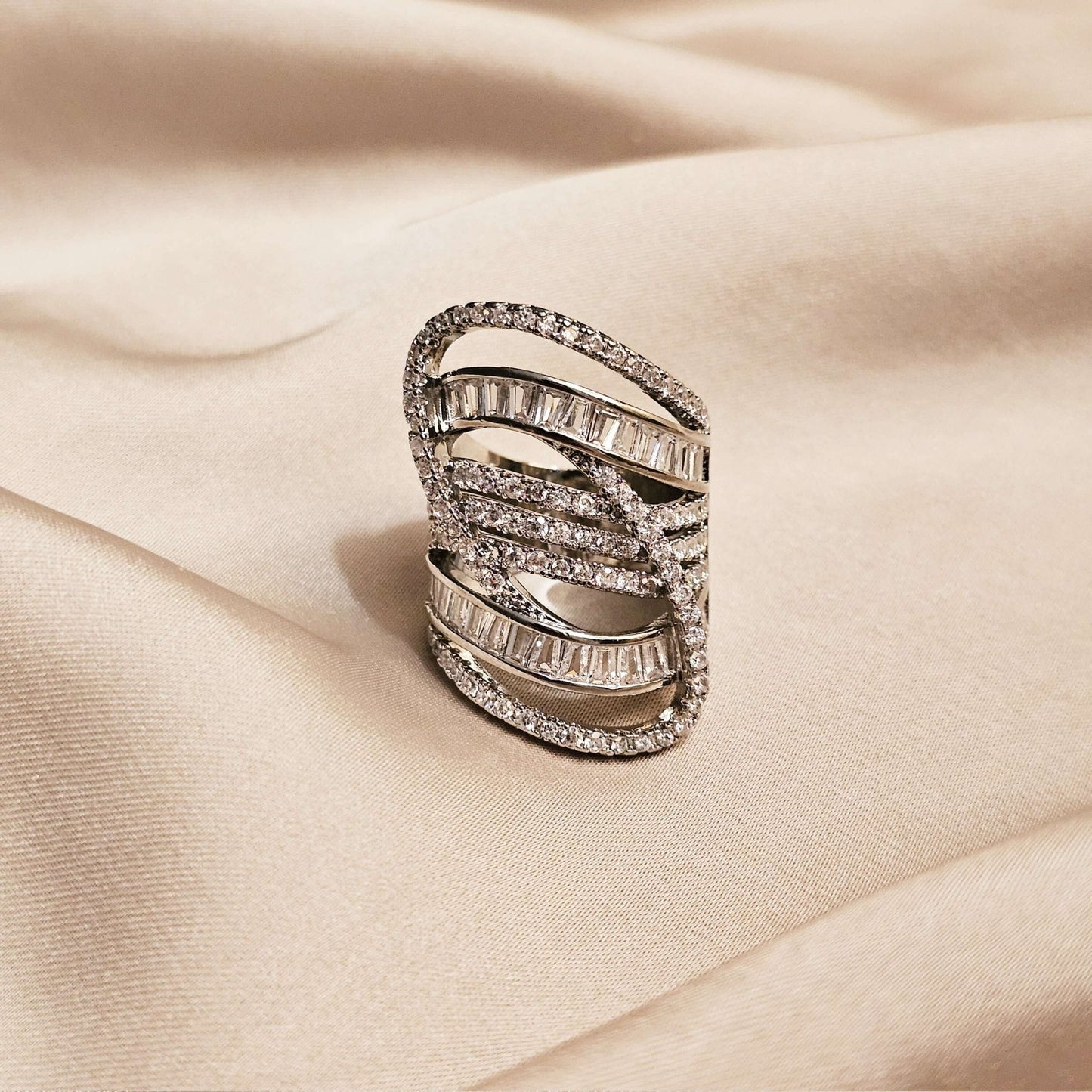 Moonlit Ribbons Zircon Ring - FAH Jewelry