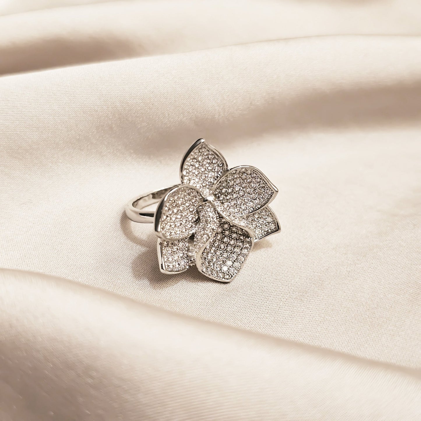 Ocean's Whisper Zircon Ring - FAH Jewelry