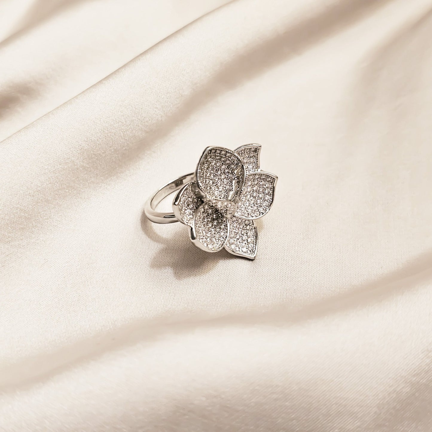 Ocean's Whisper Zircon Ring - FAH Jewelry