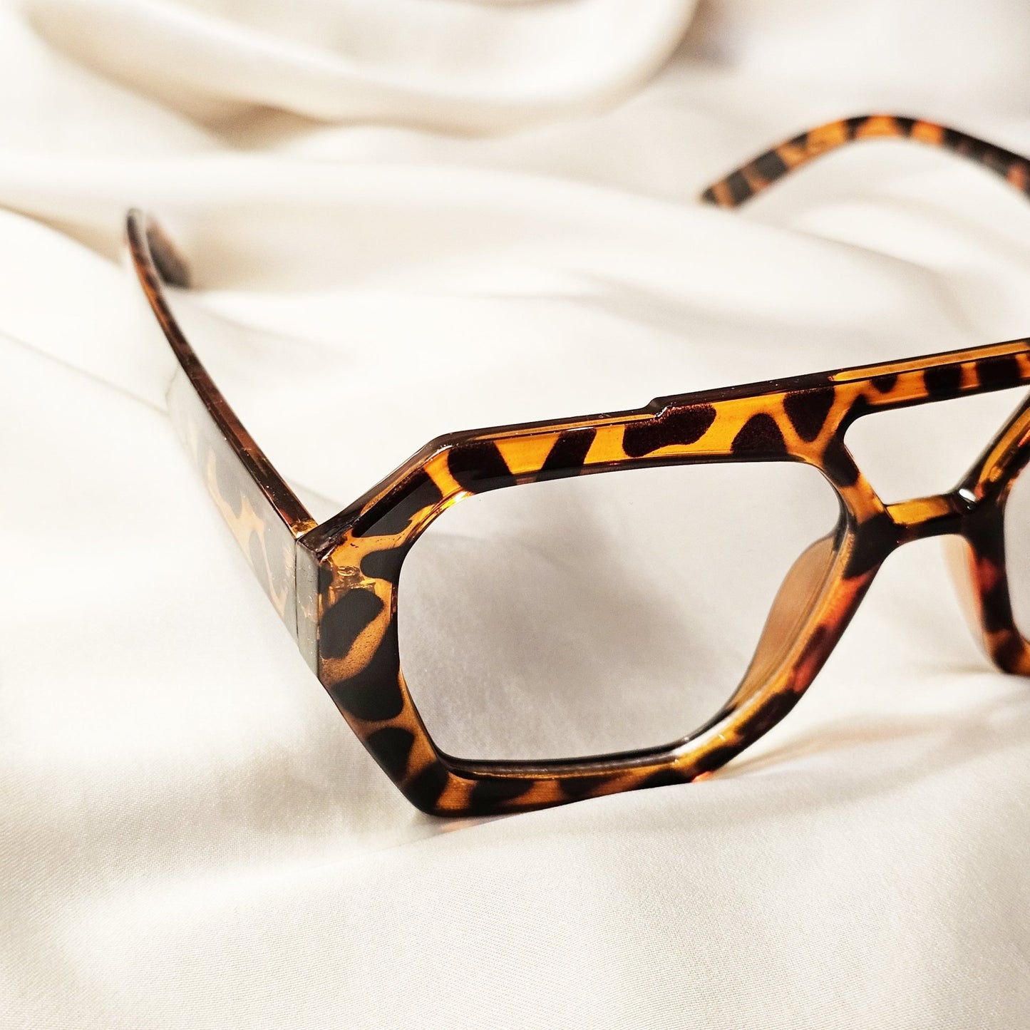 River Honey Tort/Sage Sunglasses - FAH Jewelry