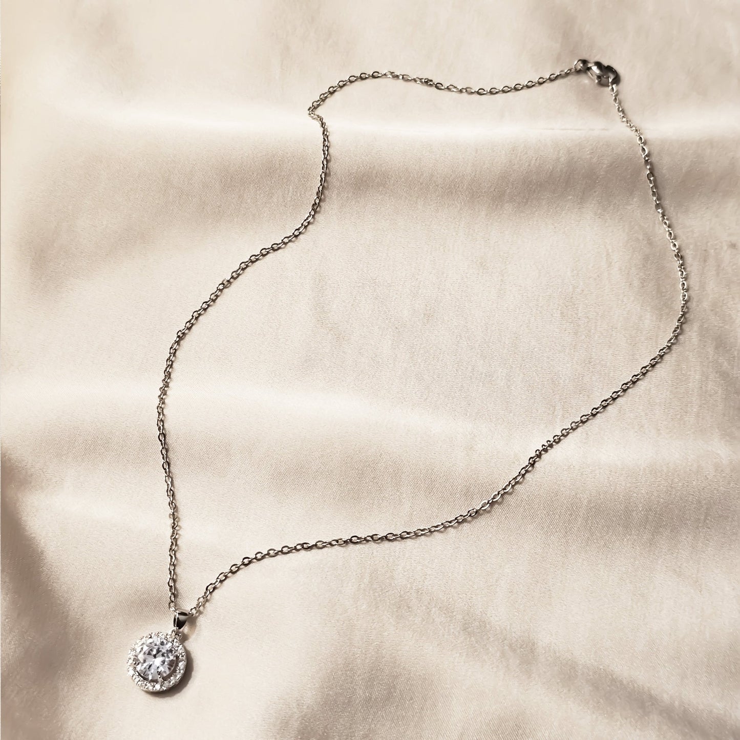 Round Cut Luxury Rhodium Plated Pendant - FAH Jewelry