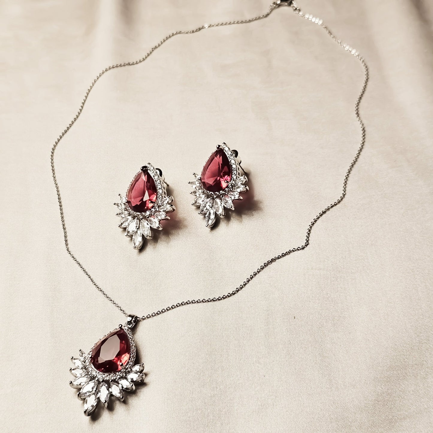 Scarlet Royale Necklace Set - FAH Jewelry