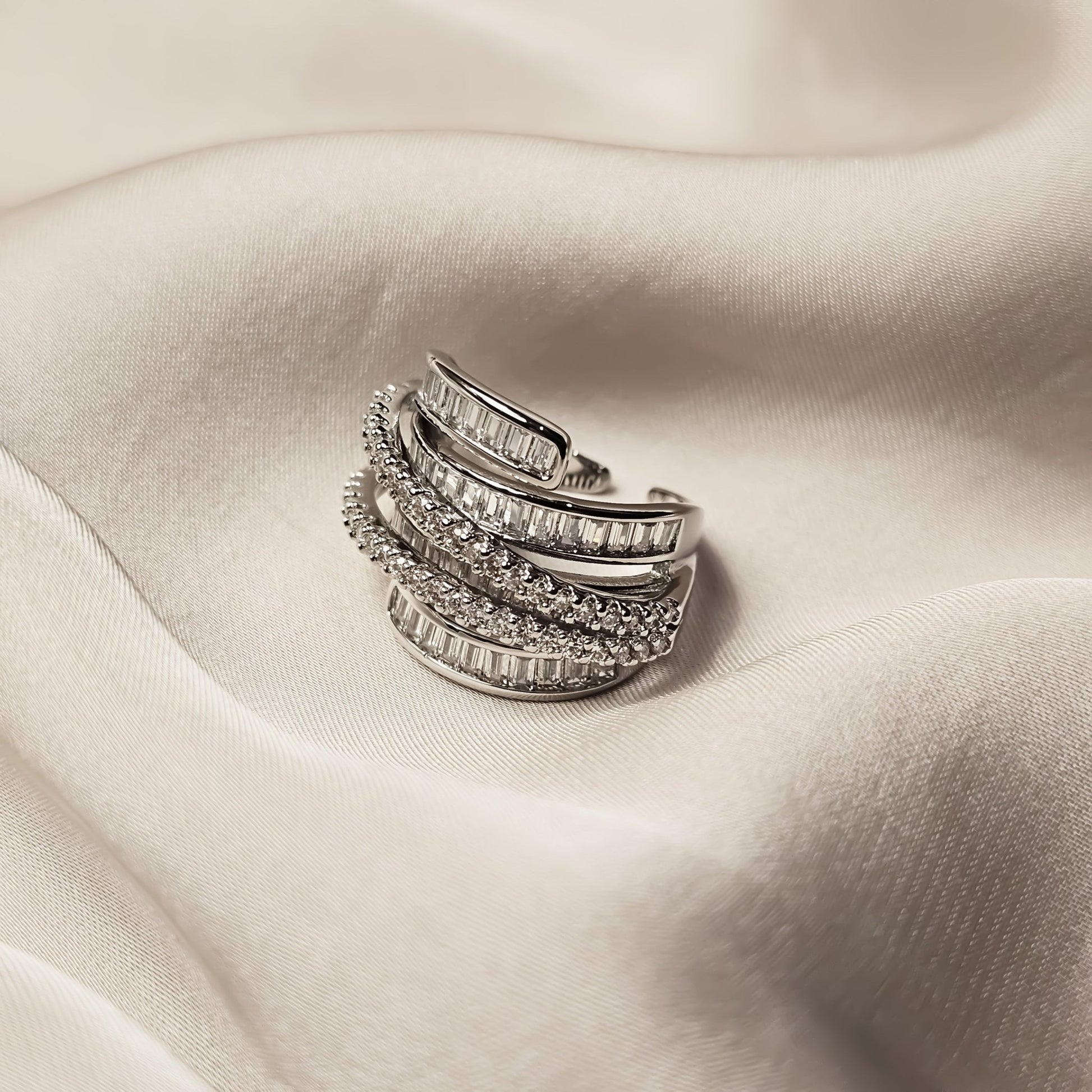 Seraphine Crossover (Silver) - FAH Jewelry