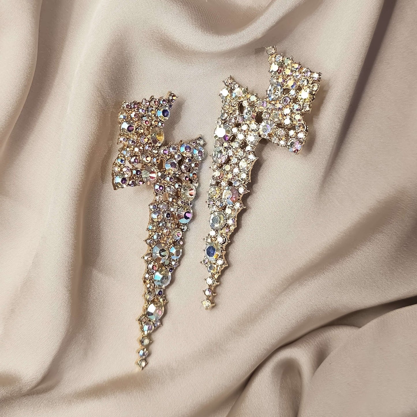 Shiny Rhinestone Gems Lightning Shaped Stud Earrings - FAH Jewelry