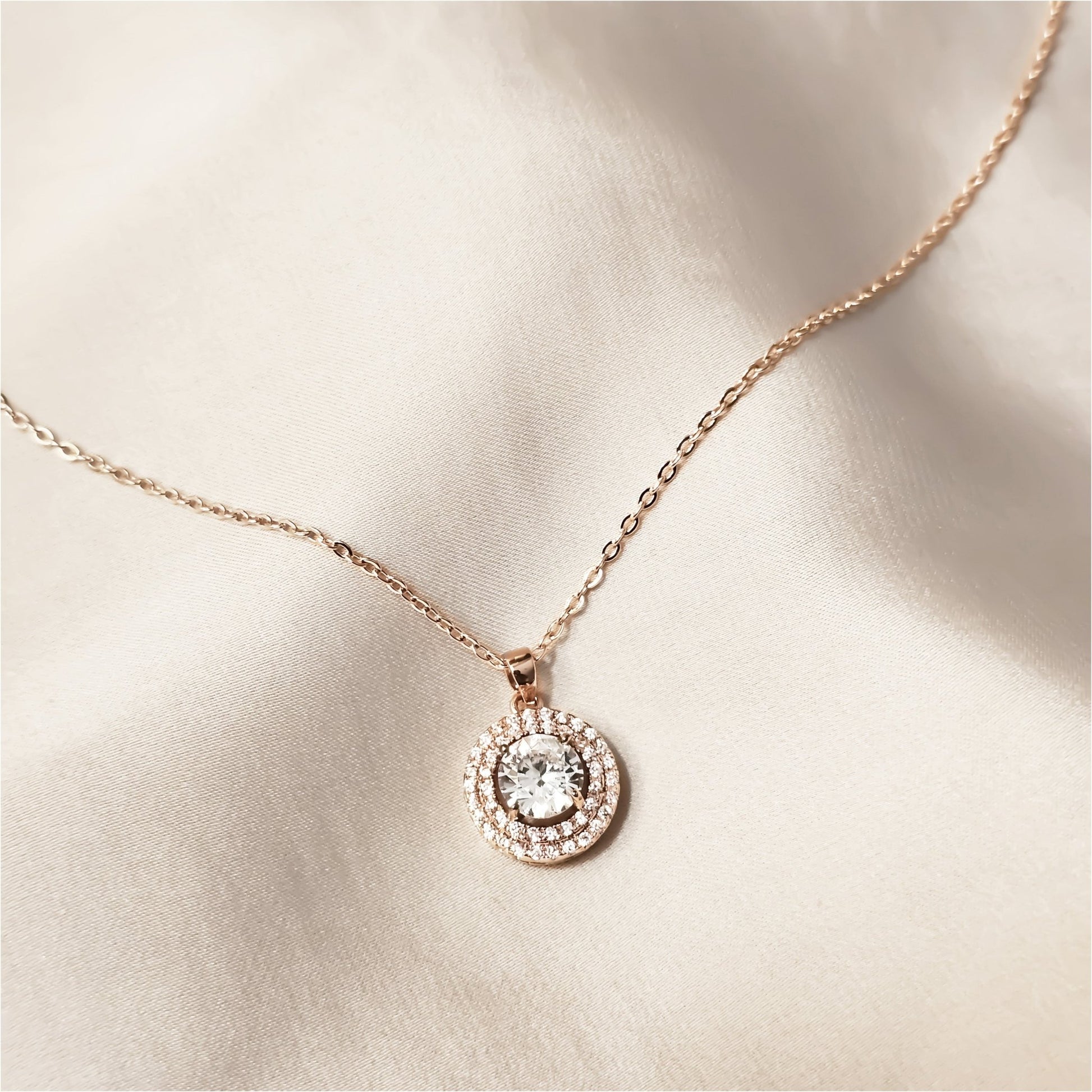 Small Dainty Tiny Charm Oval Necklace - FAH Jewelry
