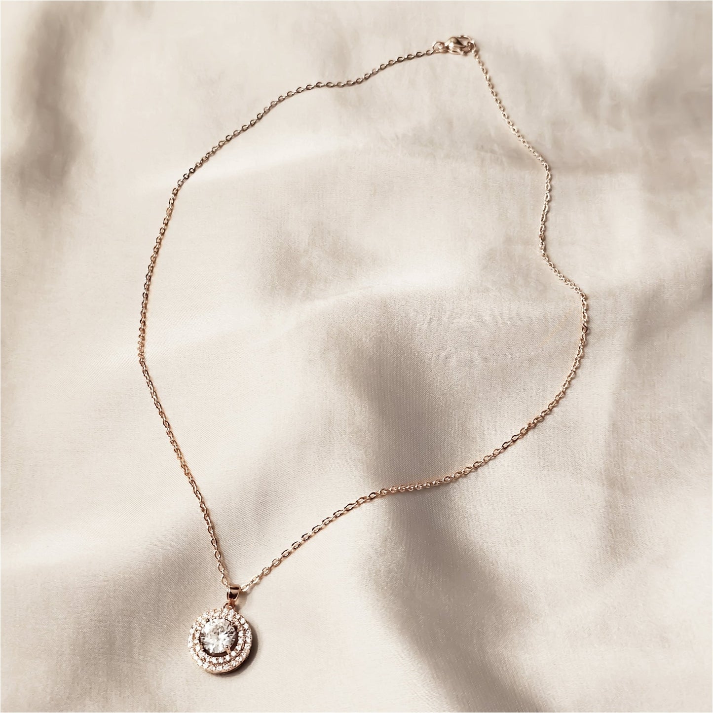 Small Dainty Tiny Charm Oval Necklace - FAH Jewelry