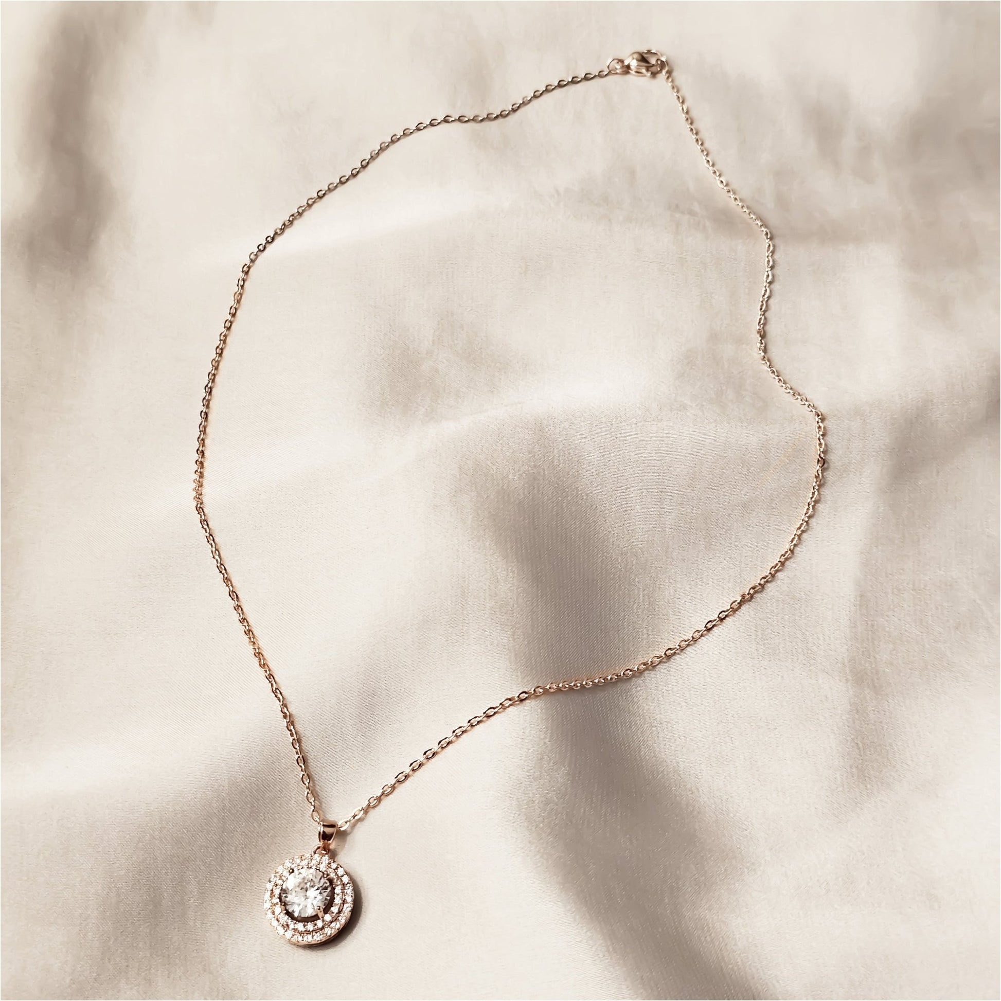 Small Dainty Tiny Charm Oval Necklace - FAH Jewelry