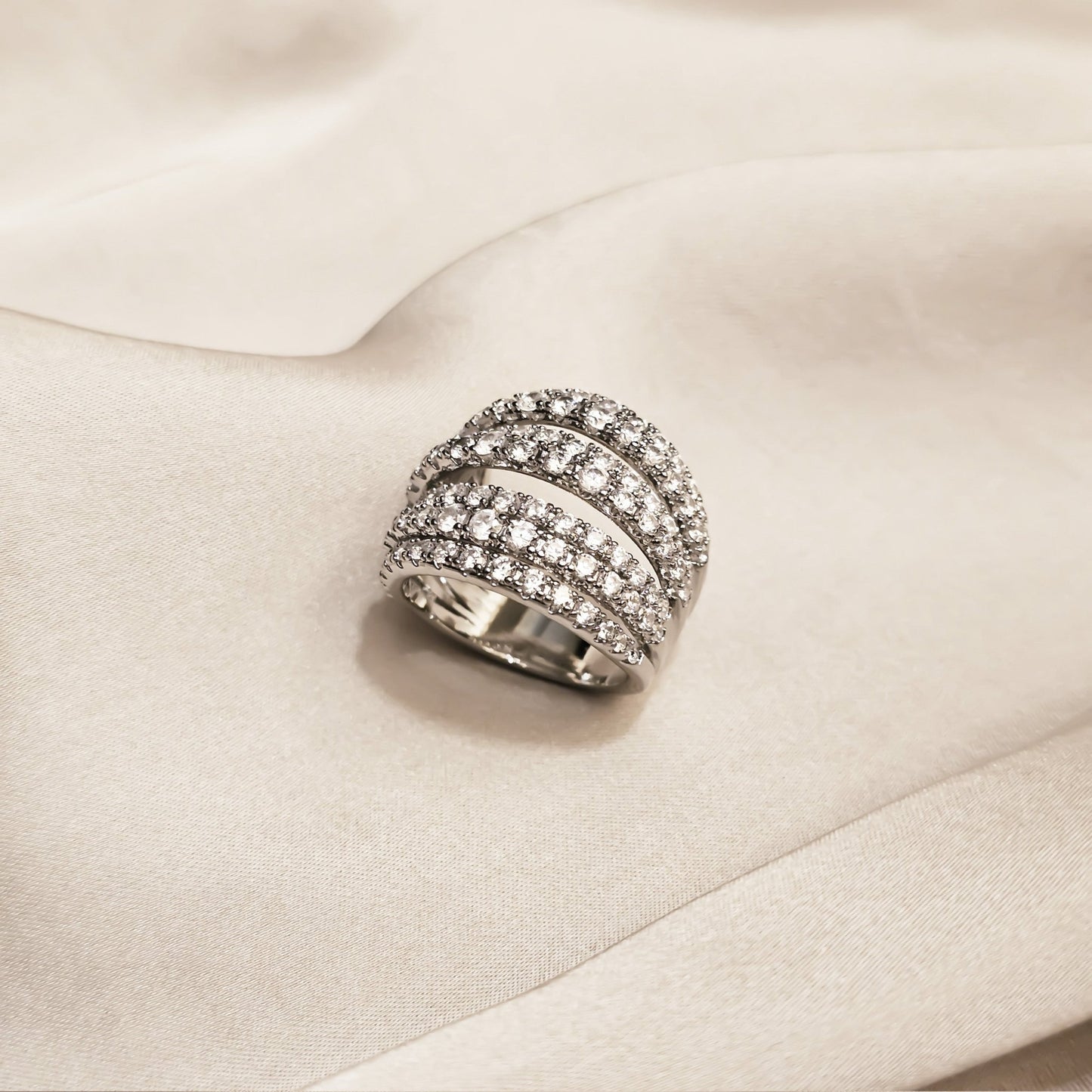 Sovereign Band Zircon Ring - FAH Jewelry