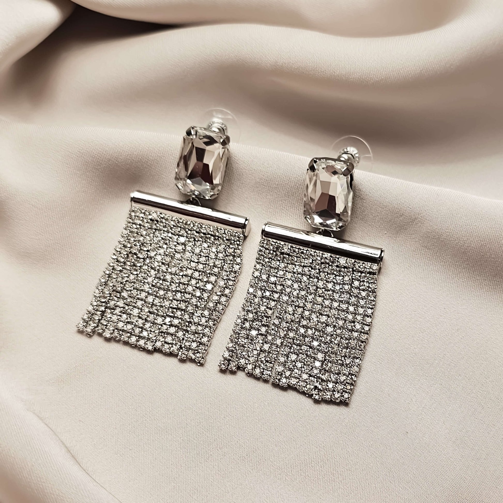 Sqaure Diamond Tassel Earrings - FAH Jewelry