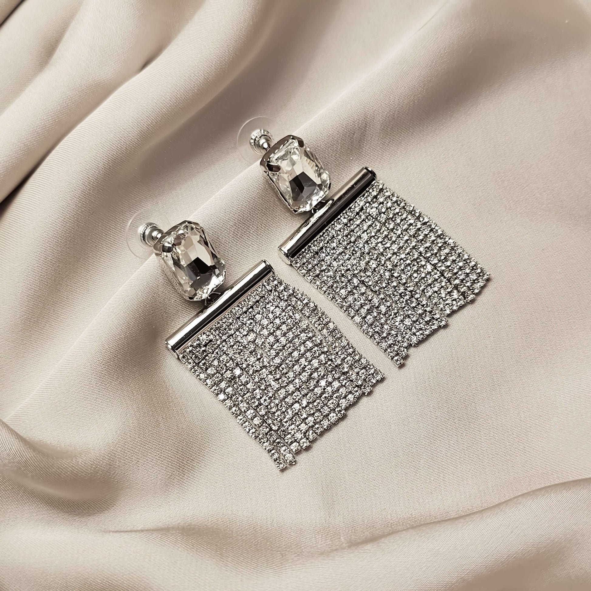 Sqaure Diamond Tassel Earrings - FAH Jewelry