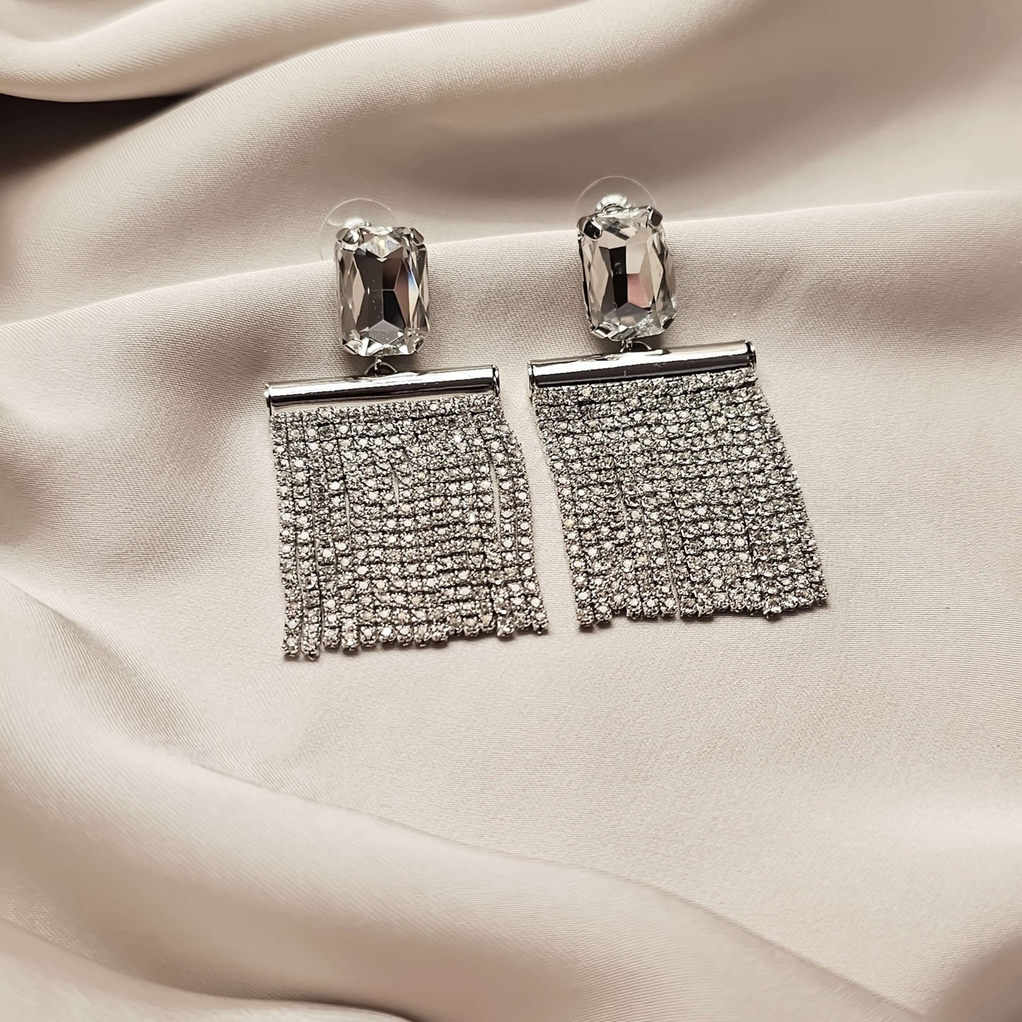 Sqaure Diamond Tassel Earrings - FAH Jewelry