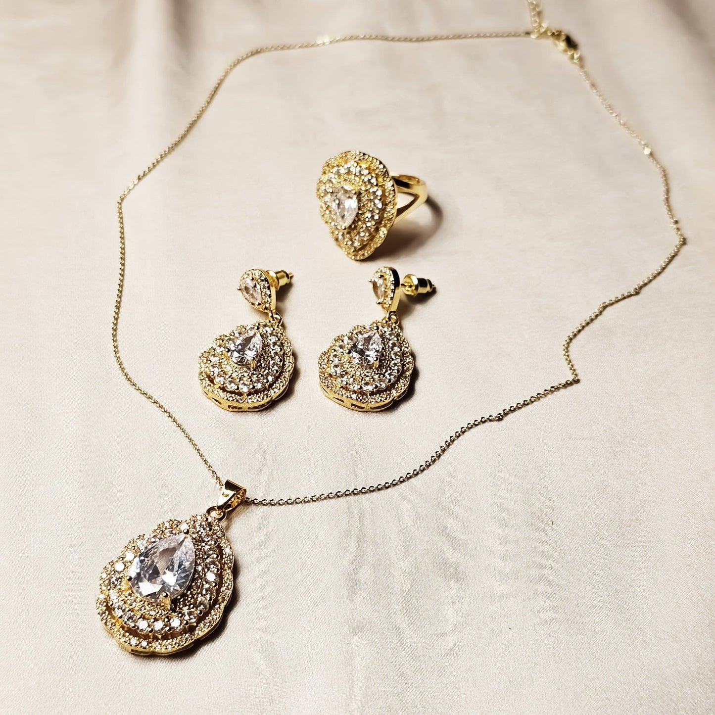 Starlume Golden Necklace Set with Ring - FAH Jewelry