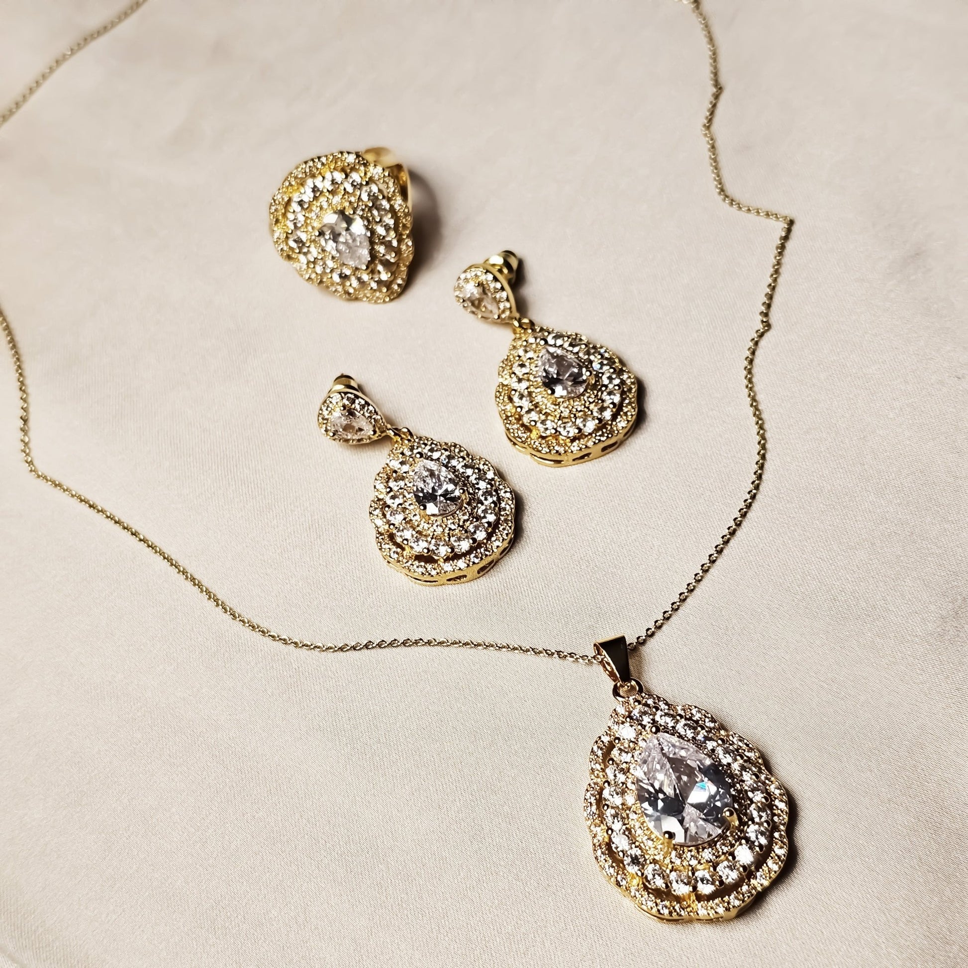 Starlume Golden Necklace Set with Ring - FAH Jewelry