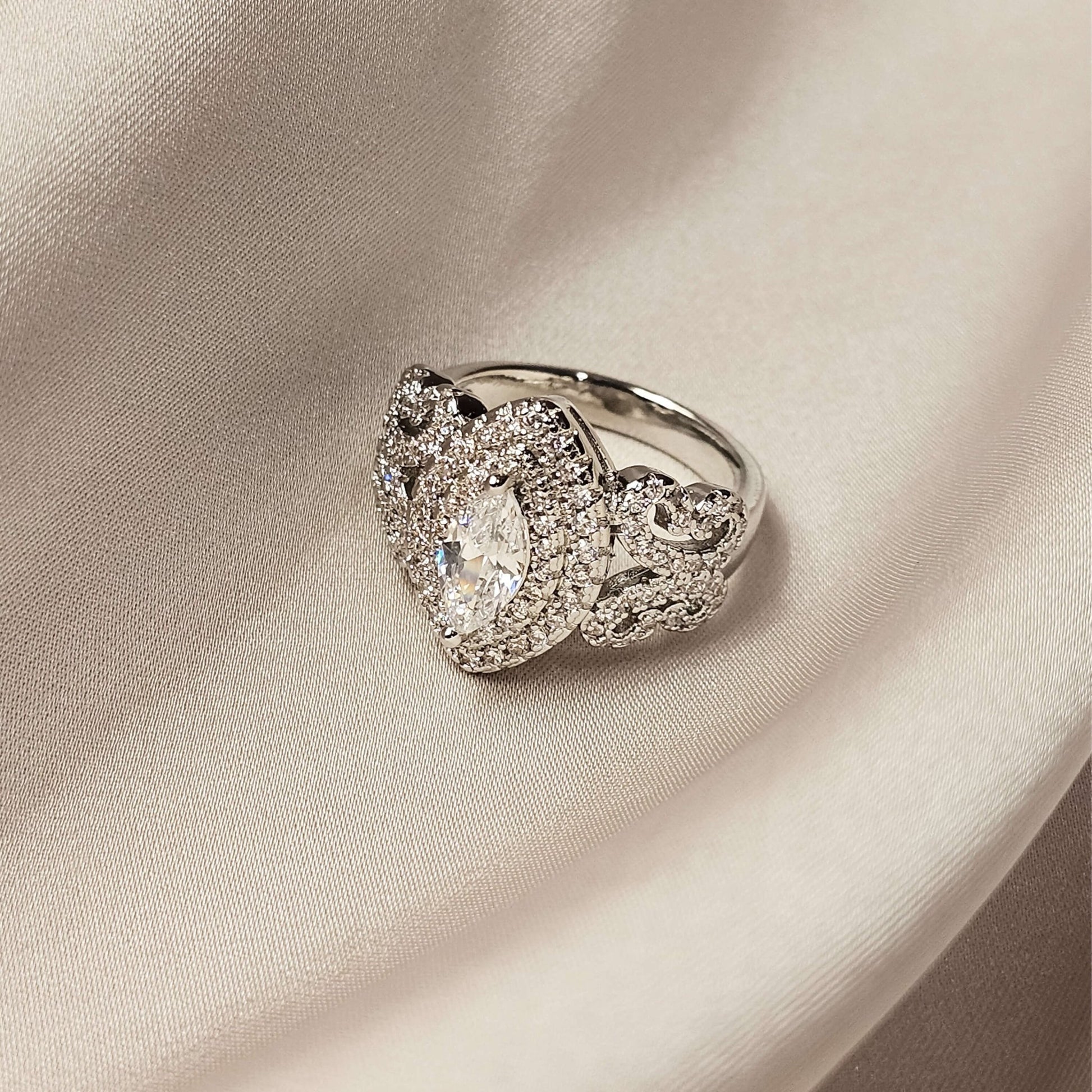 Sterling Silver Luxury Marquise Cut SONA Ring - FAH Jewelry