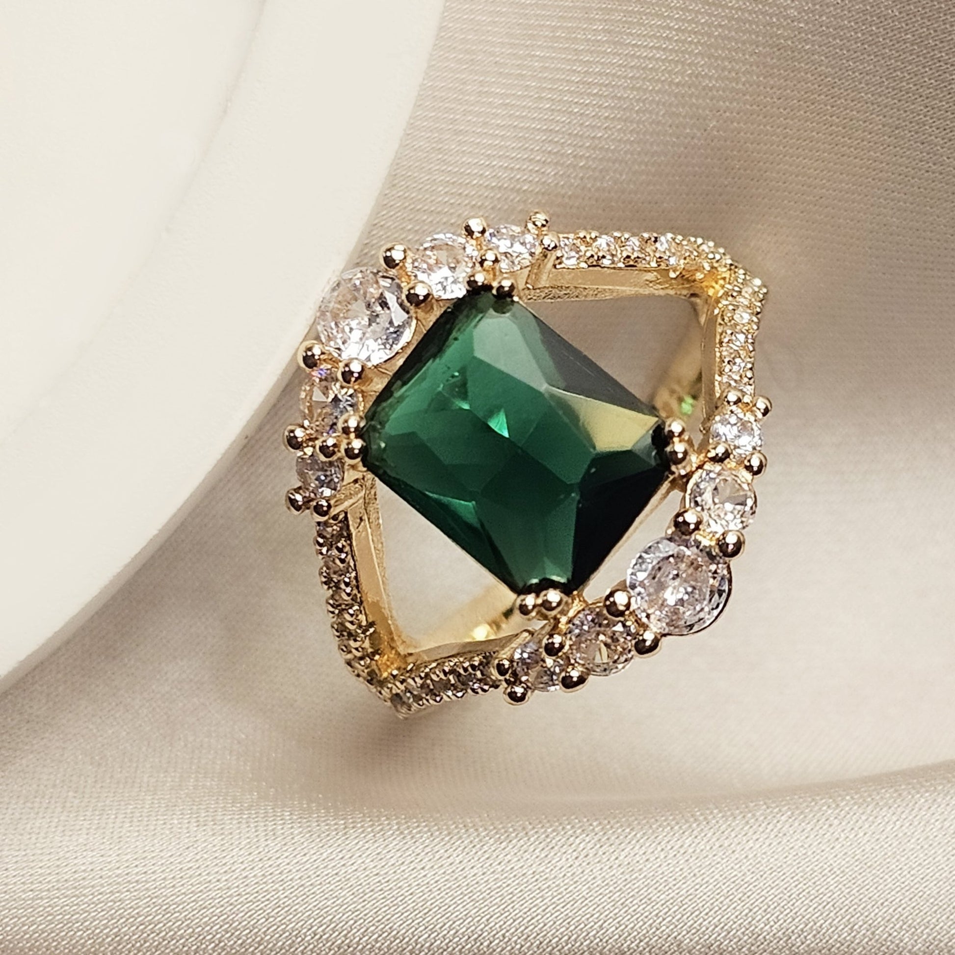 Stylish And Elegant Green Square Cut Ring - FAH Jewelry