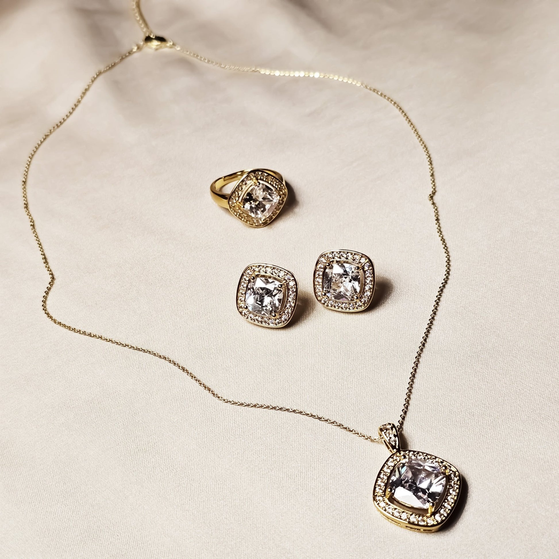 Sunflare Gold Pendant Set With Ring & Earrings - FAH Jewelry