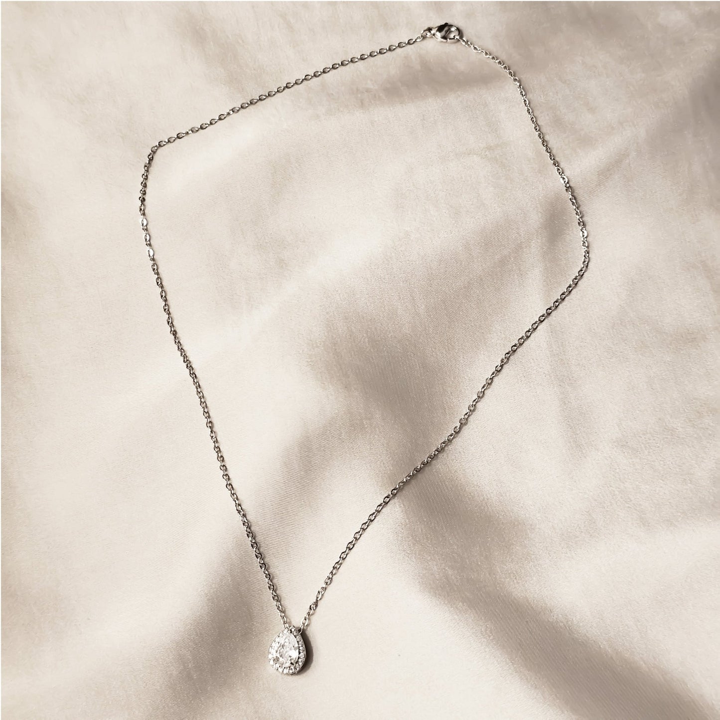 Teardrop Shape zirconia Pendant - FAH Jewelry