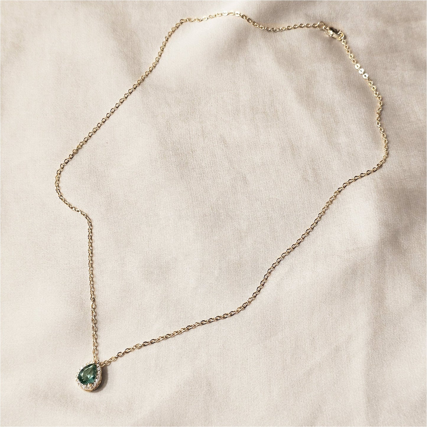 Teardrop Shape zirconia Pendant Golden - FAH Jewelry