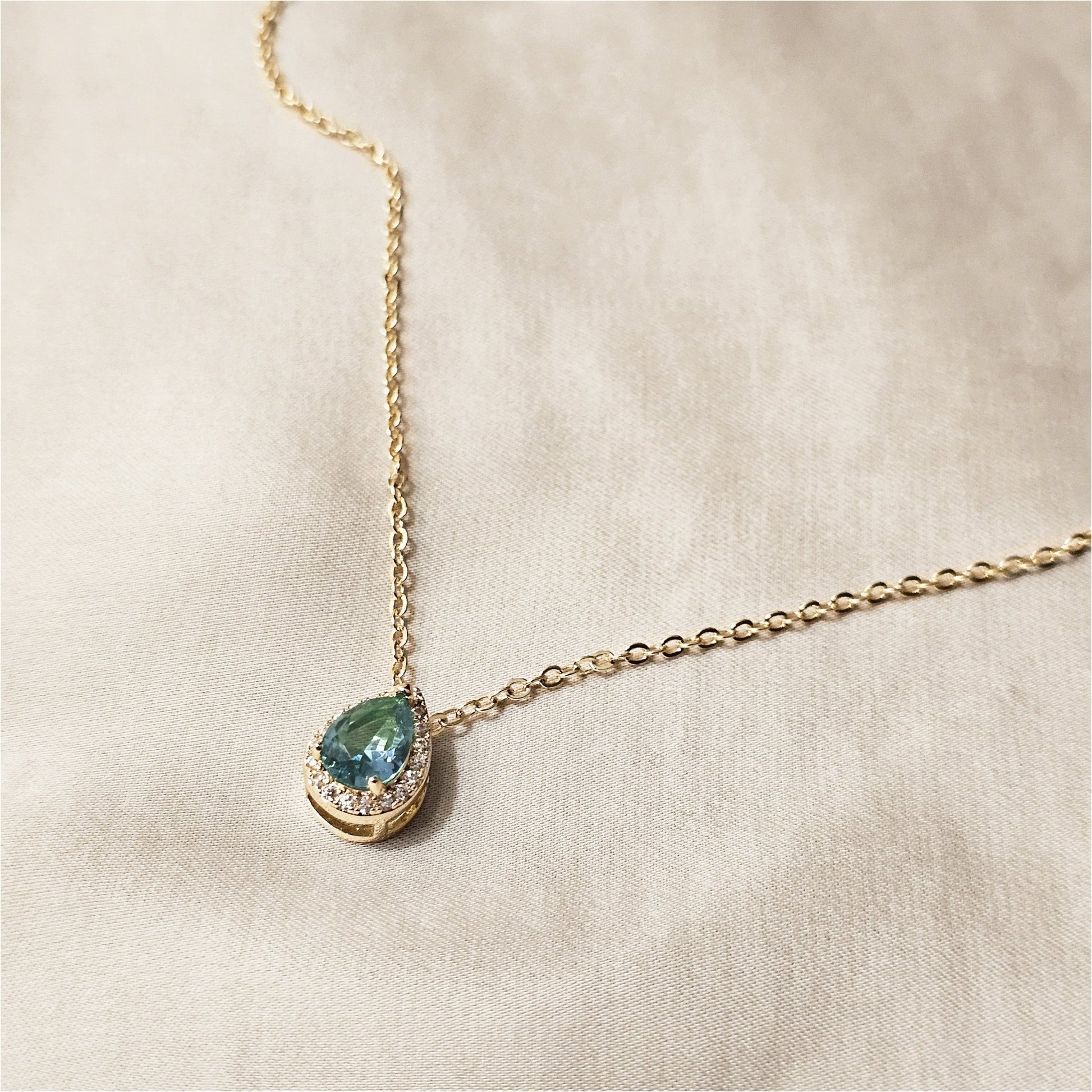 Teardrop Shape zirconia Pendant Golden - FAH Jewelry